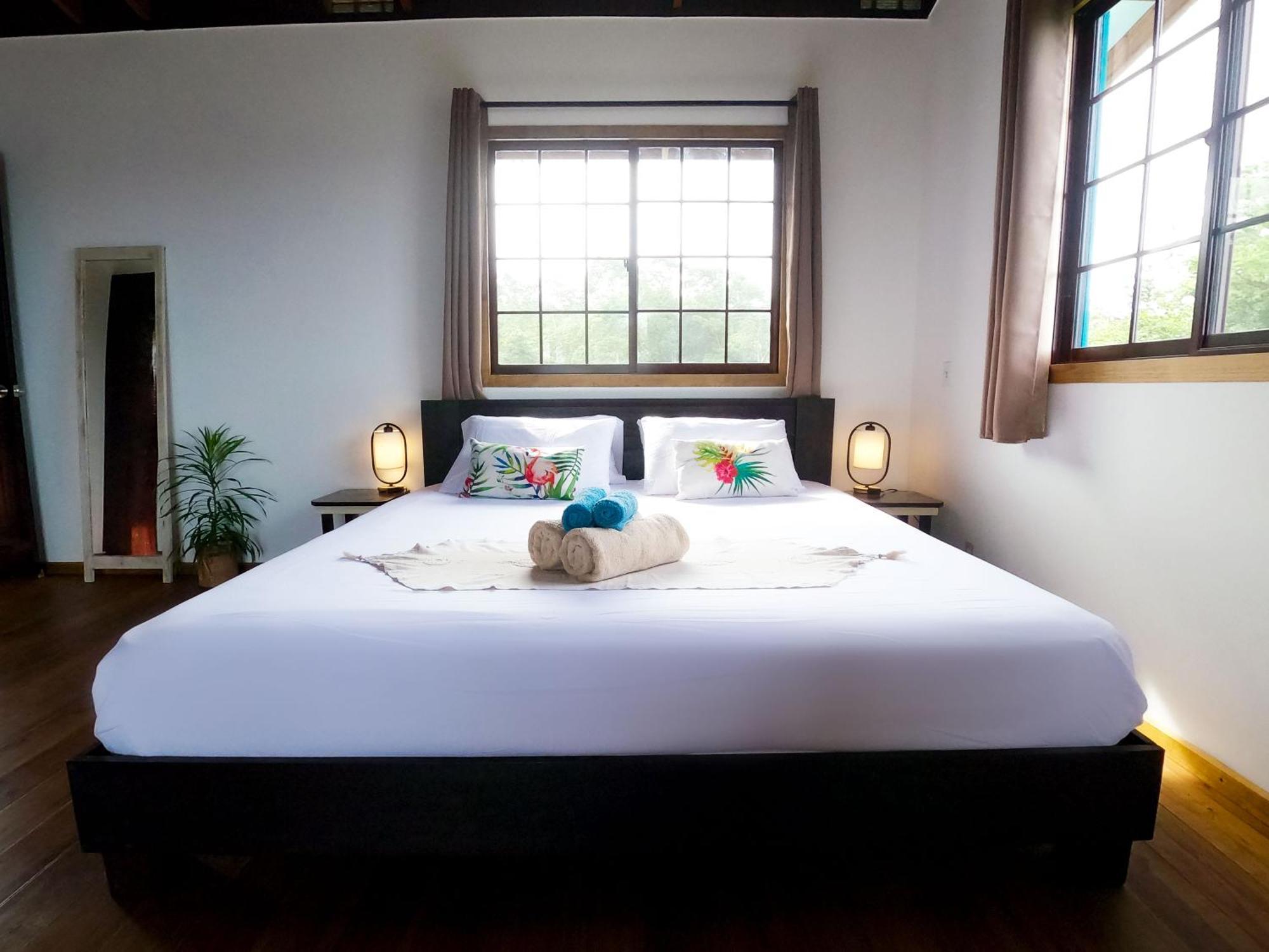 El Caribeo Villa Bocas del Toro Room photo